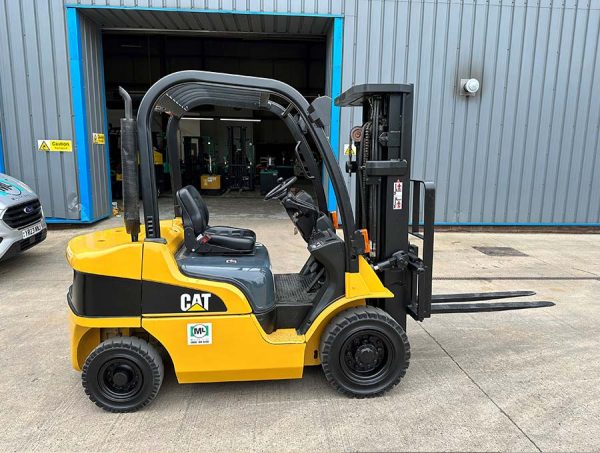 Caterpillar DP25N MC (1330)